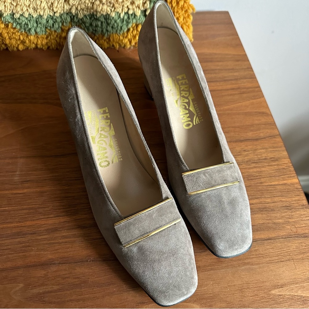 Vintage Salvatore Ferragamo Heels Grey Suede Size 7